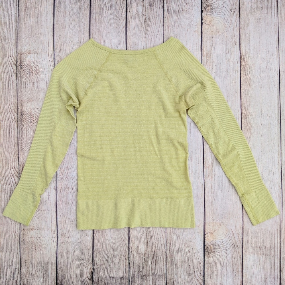 Athleta SMALL Woodridge Moss Green long shirt - Picture 5 of 8